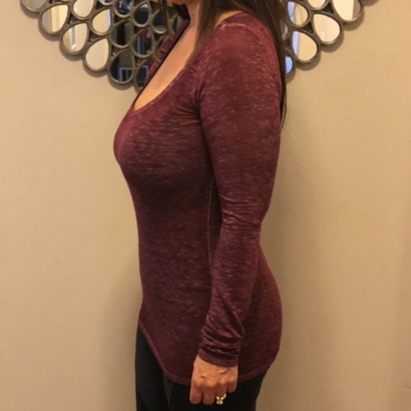 American eagle maroon long sleeve tee shirt 💕 - Picture 3 of 4